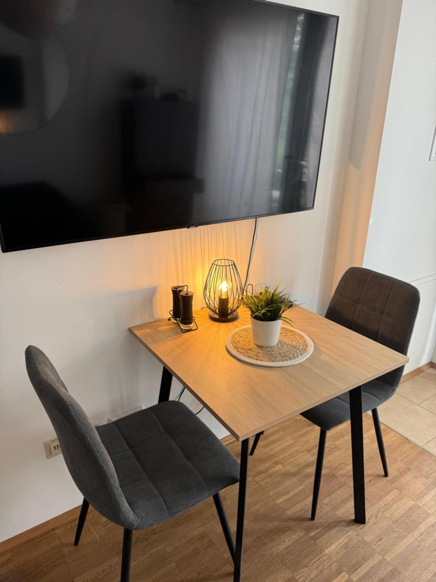Moderne Ferienwohnung Mit Terrasse Würzburg Exterior foto