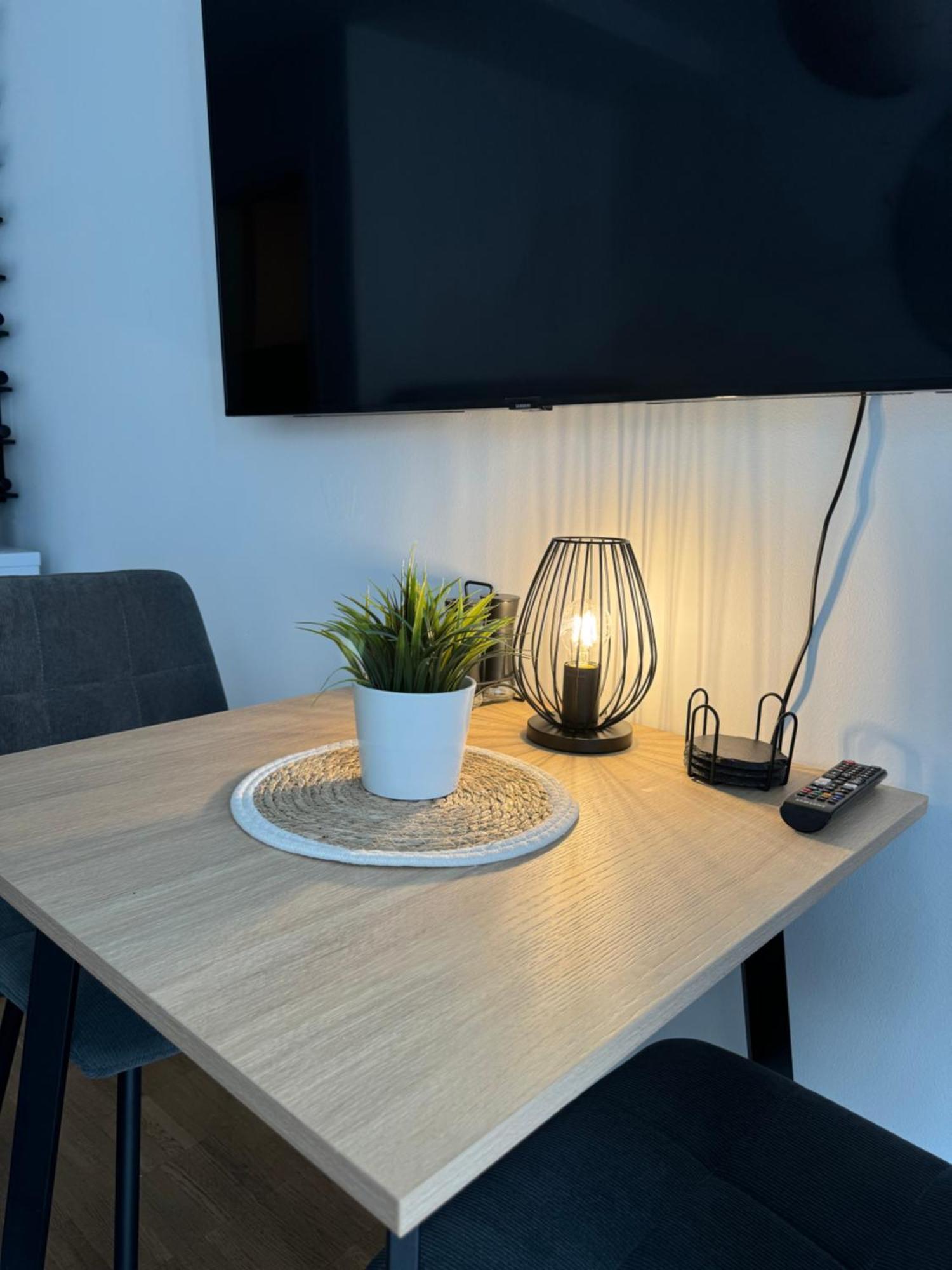 Moderne Ferienwohnung Mit Terrasse Würzburg Exterior foto